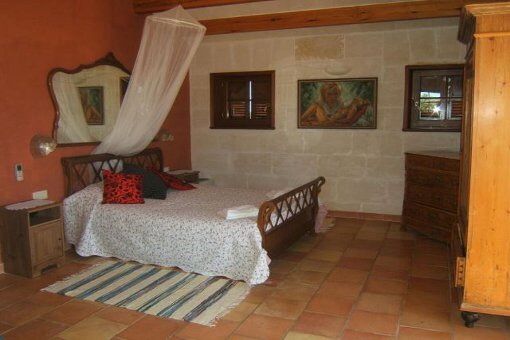 Großes Schlafzimmer