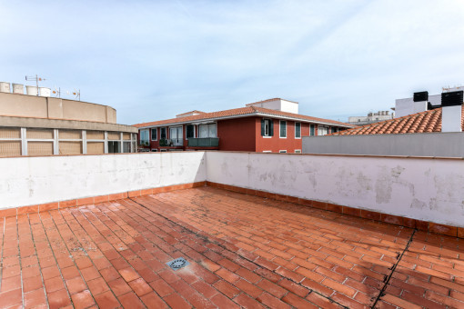 Weitläufige Dachterrasse