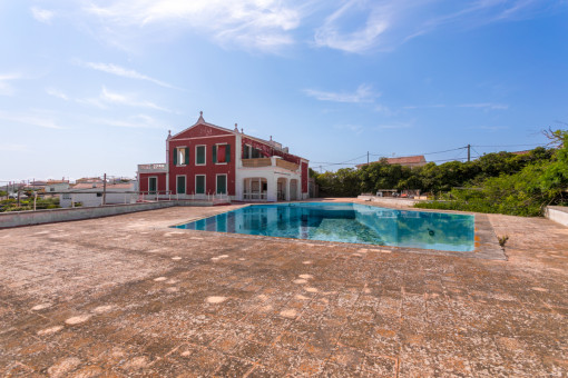 Villa in Es Castell zum Kauf