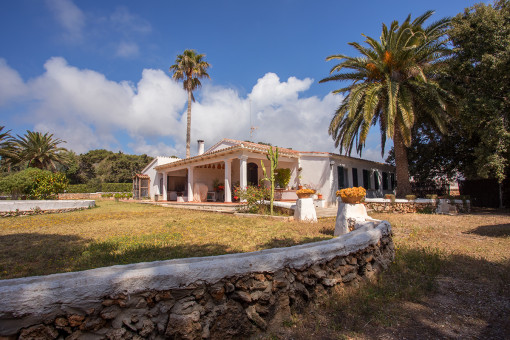 Eindrucksvolle Finca im idyllischen Alcaufar, inmitten von Natur und Strandnähe