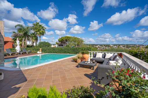 Herrlicher Ausblick von der Poolterrasse