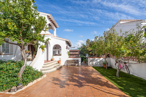 Große Villa mit mehreren Terrassen und Pool in einer ruhigen Gegend in Son Vilar bei Mahon