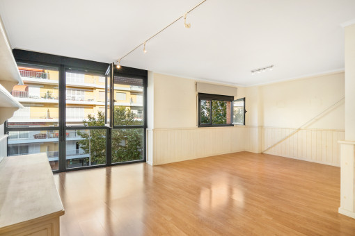 Sonnige Wohnung mit Parkplatz und Abstellraum in Mahon